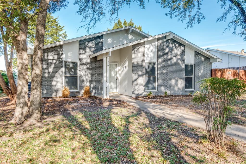 8507 Baumgarten Drive Property Photo 1