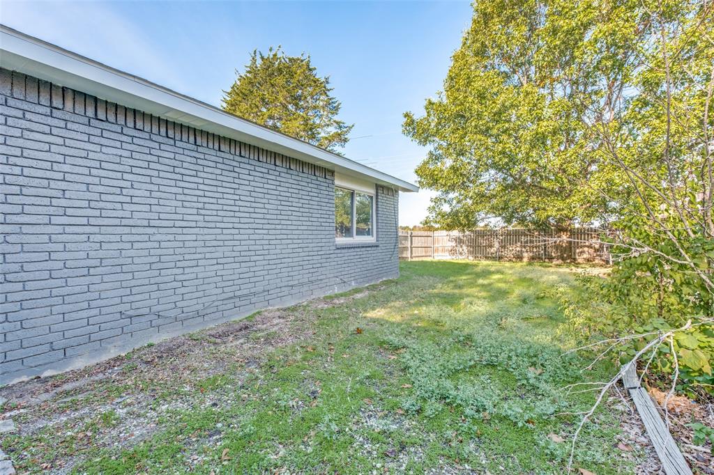8507 Baumgarten Drive Property Photo 22