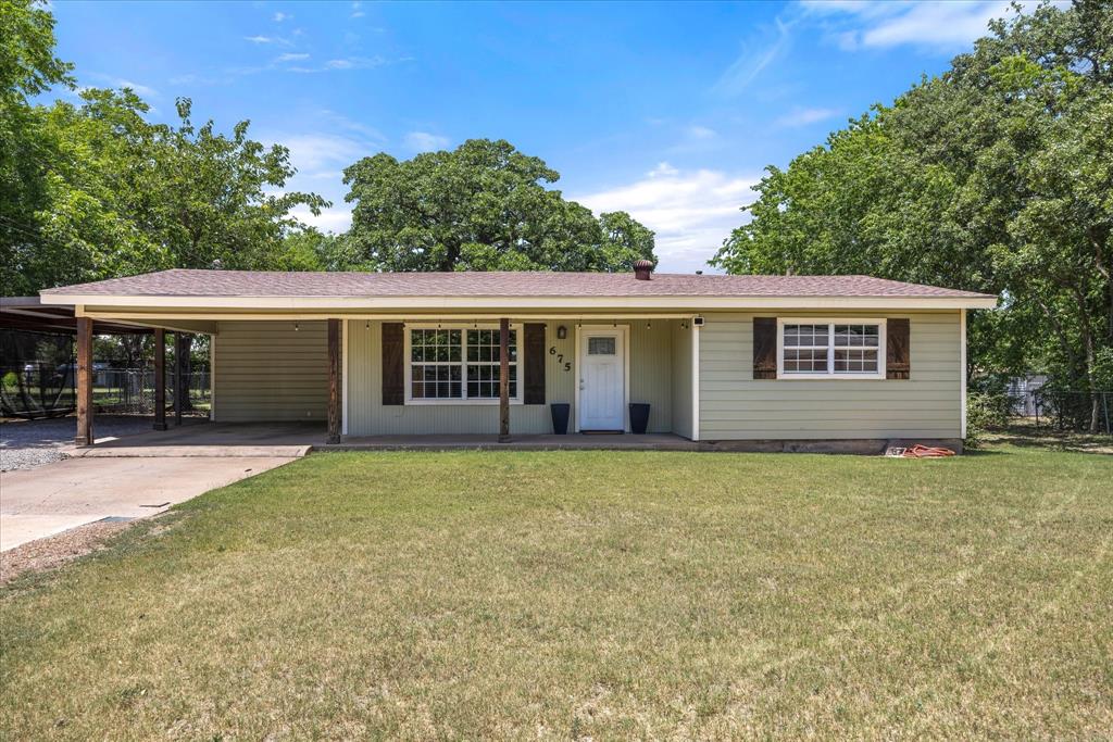 675 W Elm Street Property Photo 1