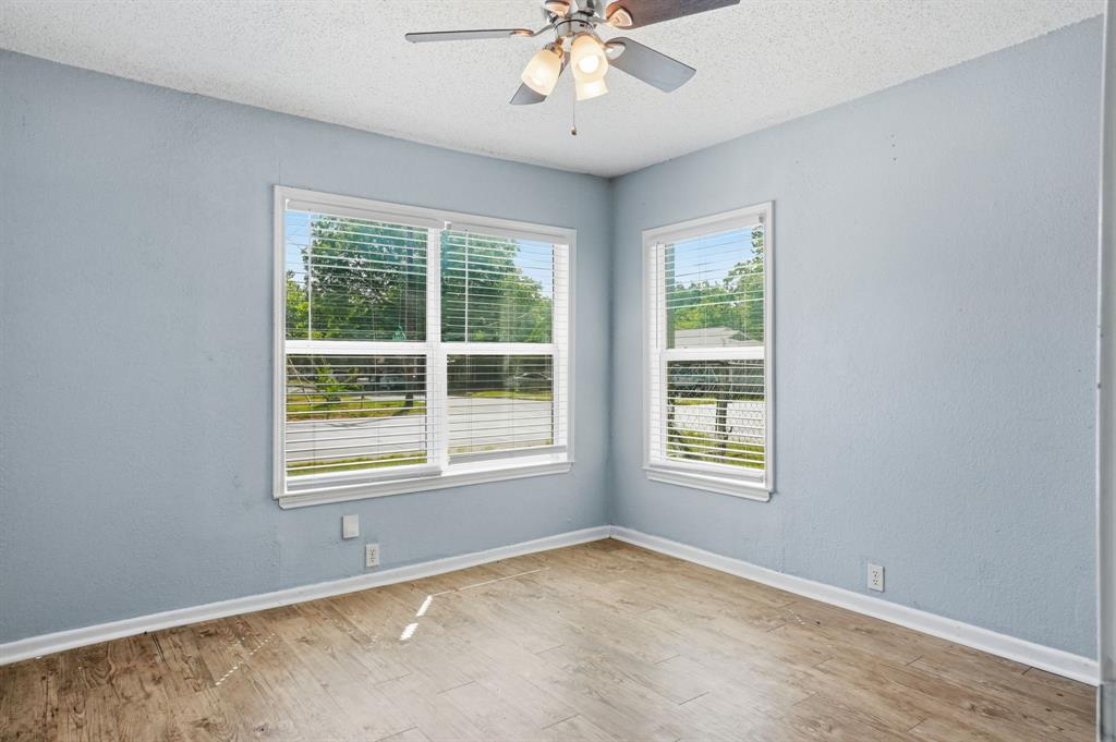 1401 Granbury Street Property Photo 25
