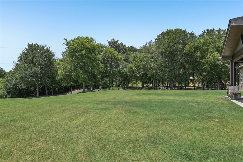 204 Falcon Point Drive Property Photo 3