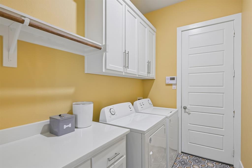 204 Falcon Point Drive Property Photo 21