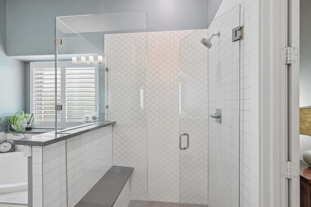 204 Falcon Point Drive Property Photo 31
