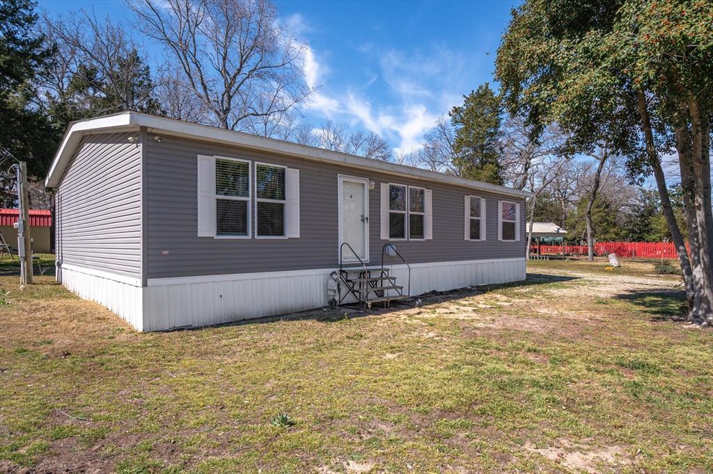 129 E Elm Drive Property Photo 4