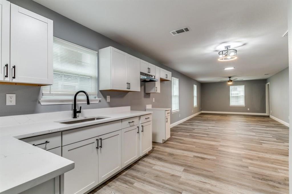 2314 Dathe Street Property Photo 8