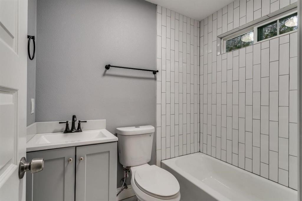 2314 Dathe Street Property Photo 10