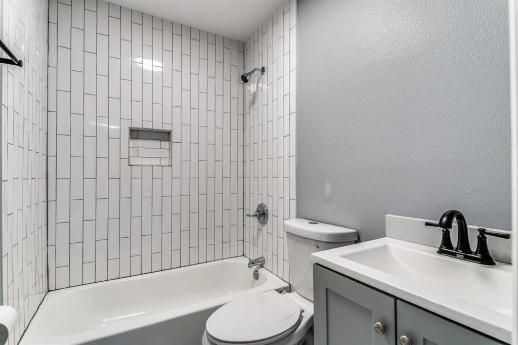 2314 Dathe Street Property Photo 14