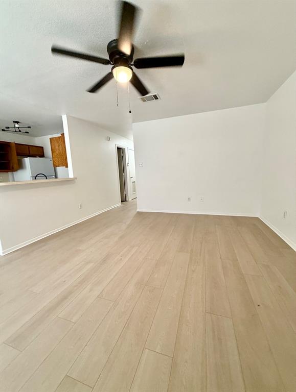 506 W Green Avenue Property Photo 4