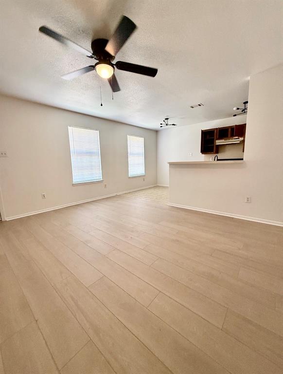 506 W Green Avenue Property Photo 5