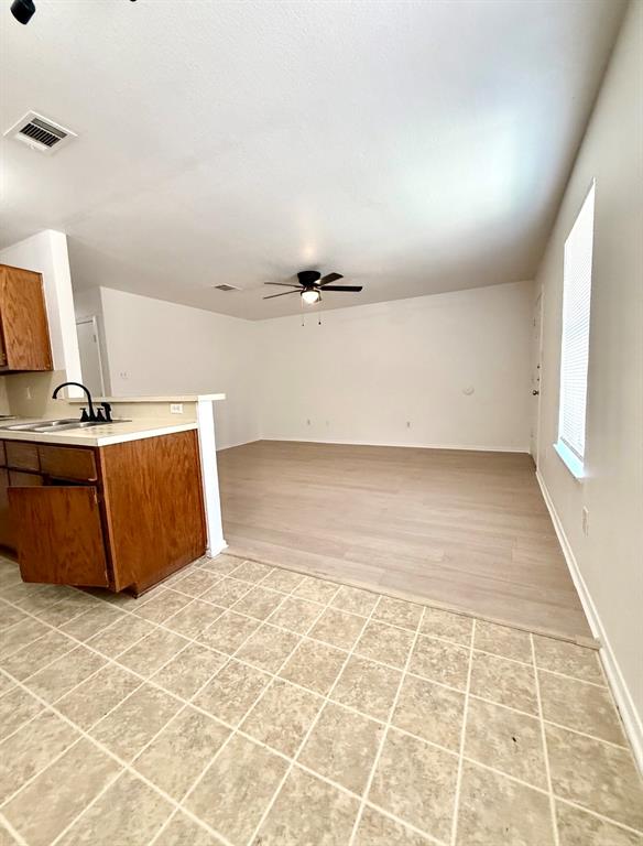 506 W Green Avenue Property Photo 7
