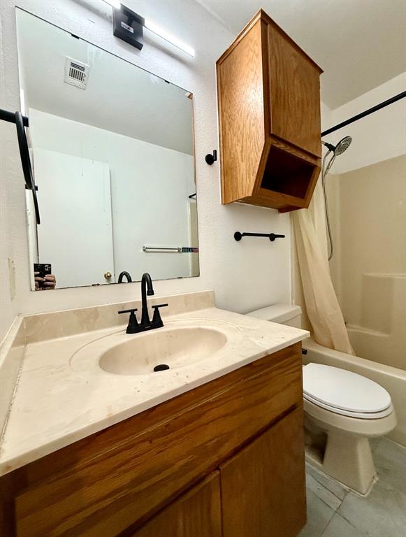 506 W Green Avenue Property Photo 10