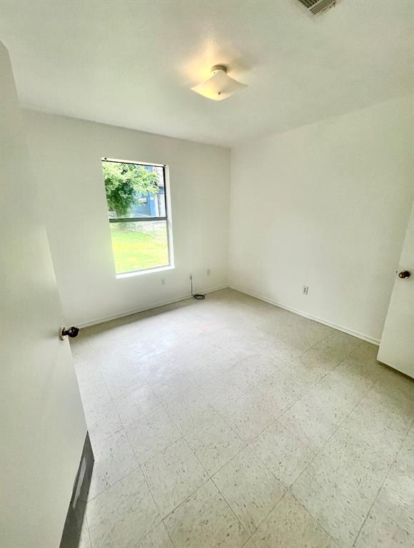 506 W Green Avenue Property Photo 25