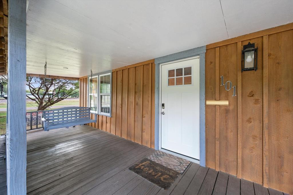 101 S Wright Avenue Property Photo 17