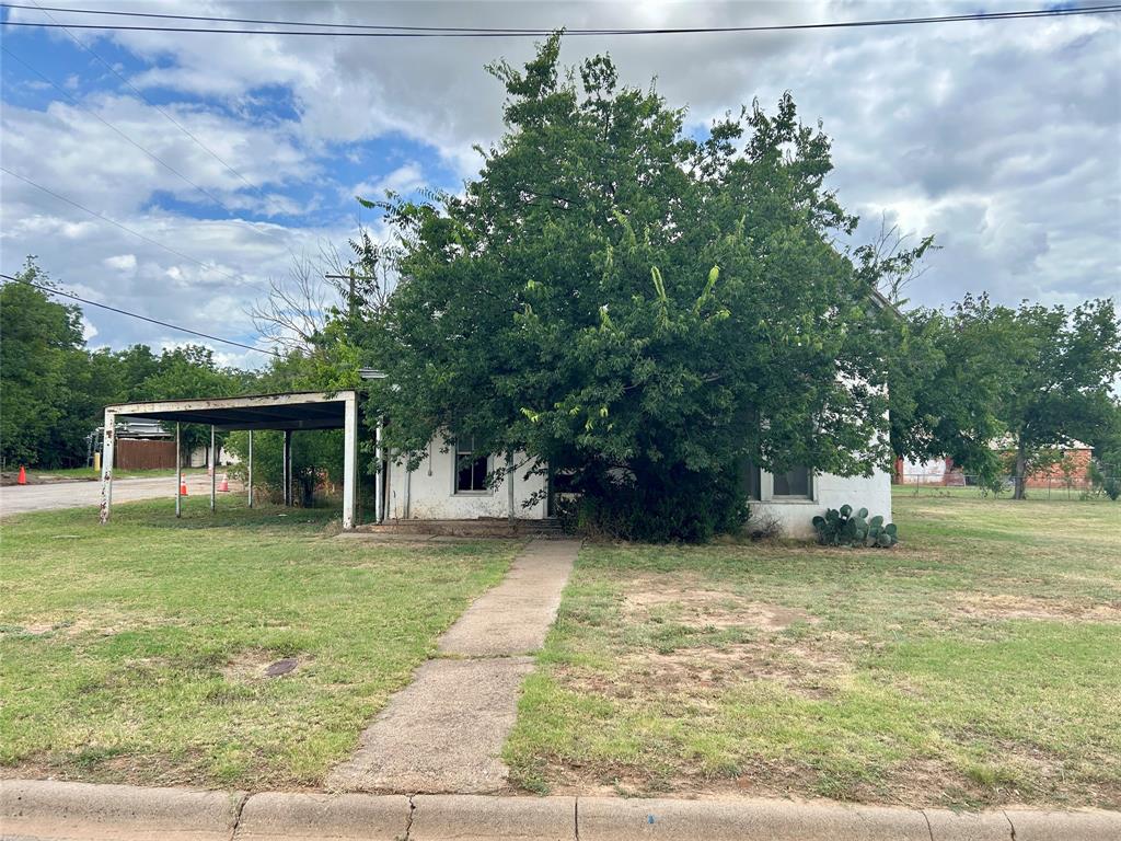 916 W Mesquite Street Property Photo 1