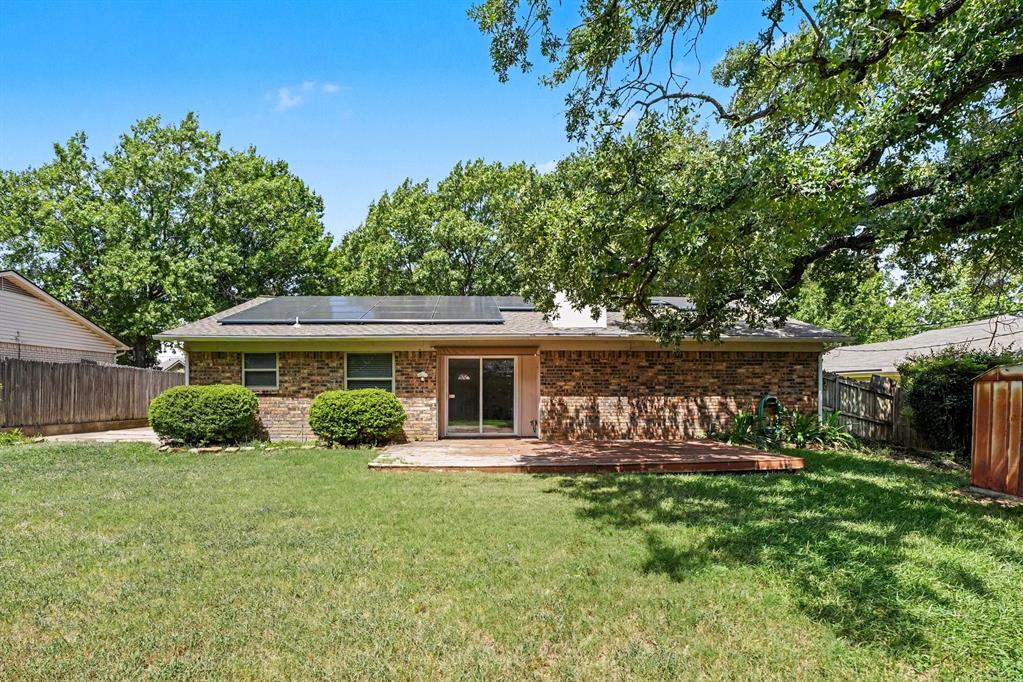 2721 Lucas Drive Property Photo 1