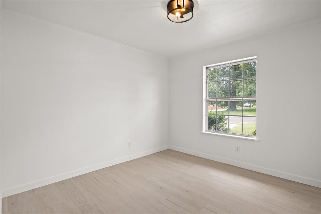 607 W Campbell Road Property Photo 18