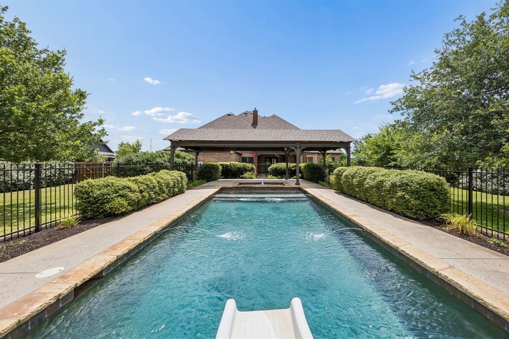 2012 Woodbine Circle Property Photo 8