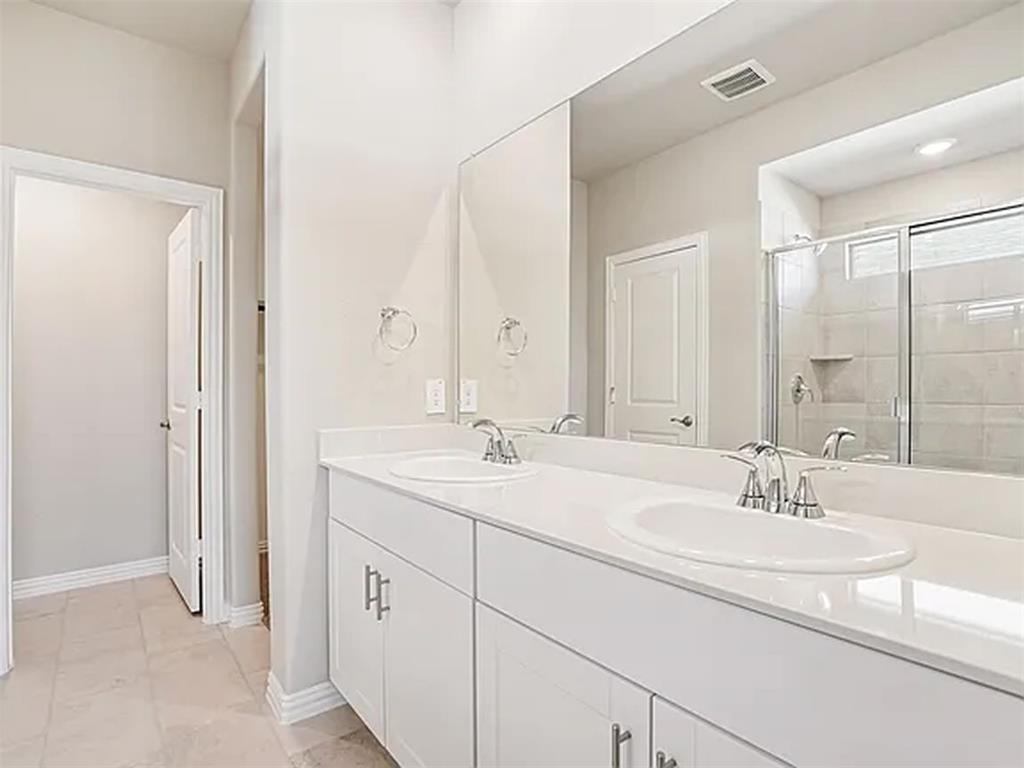 3029 Texoma Boulevard Property Photo 8