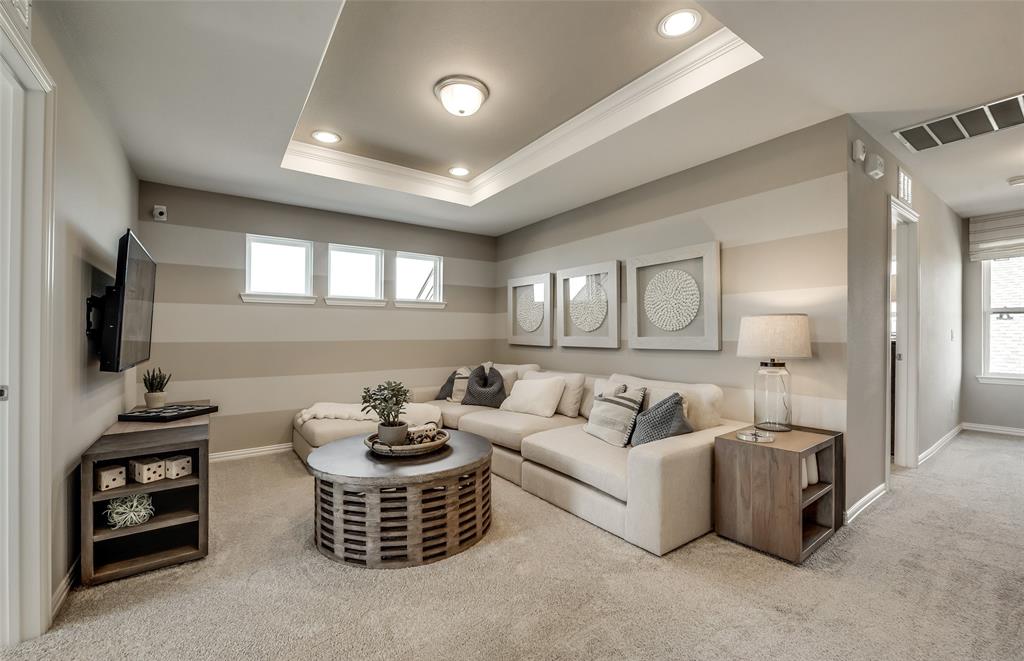 8616 Bur Oak Drive Property Photo 10