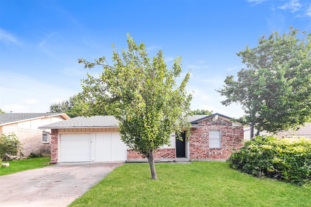 2029 Willow Lane Property Photo 1