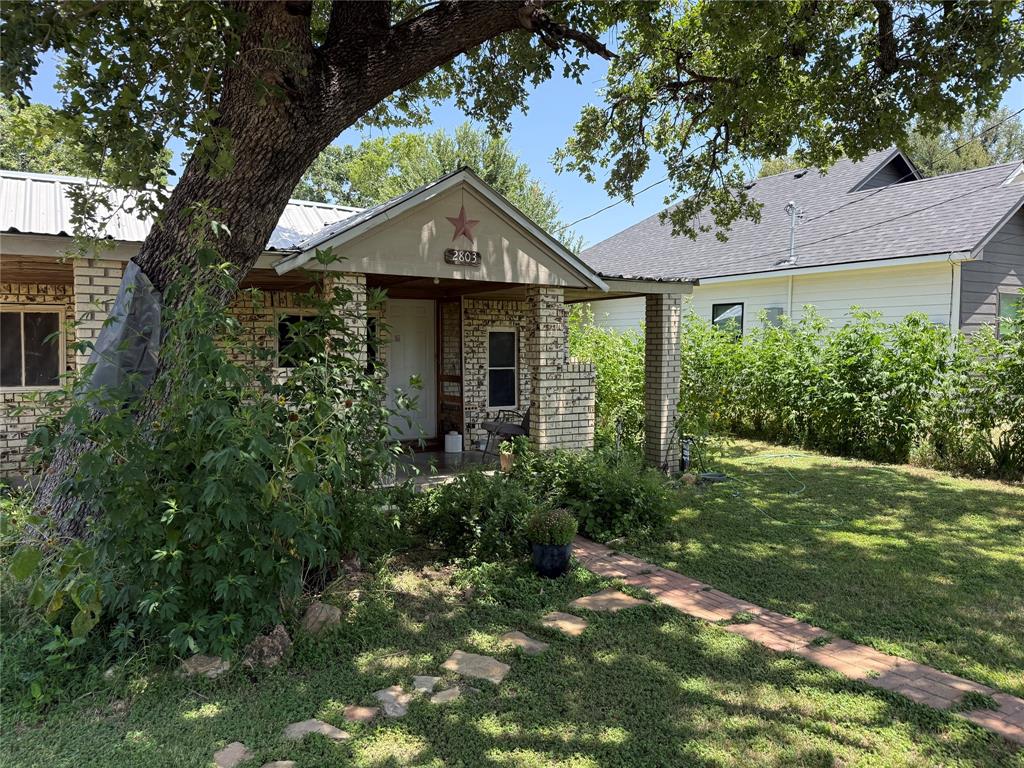 2803 Avenue C Property Photo 4