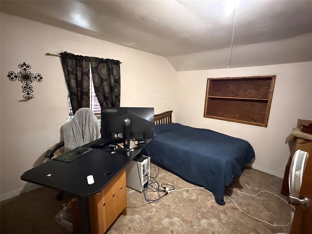 2803 Avenue C Property Photo 11