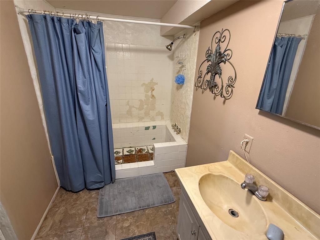 2803 Avenue C Property Photo 15