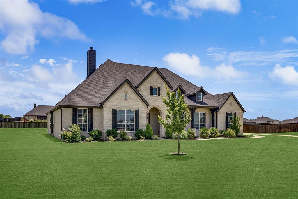 610 Cimarron Meadows Drive Property Photo 3