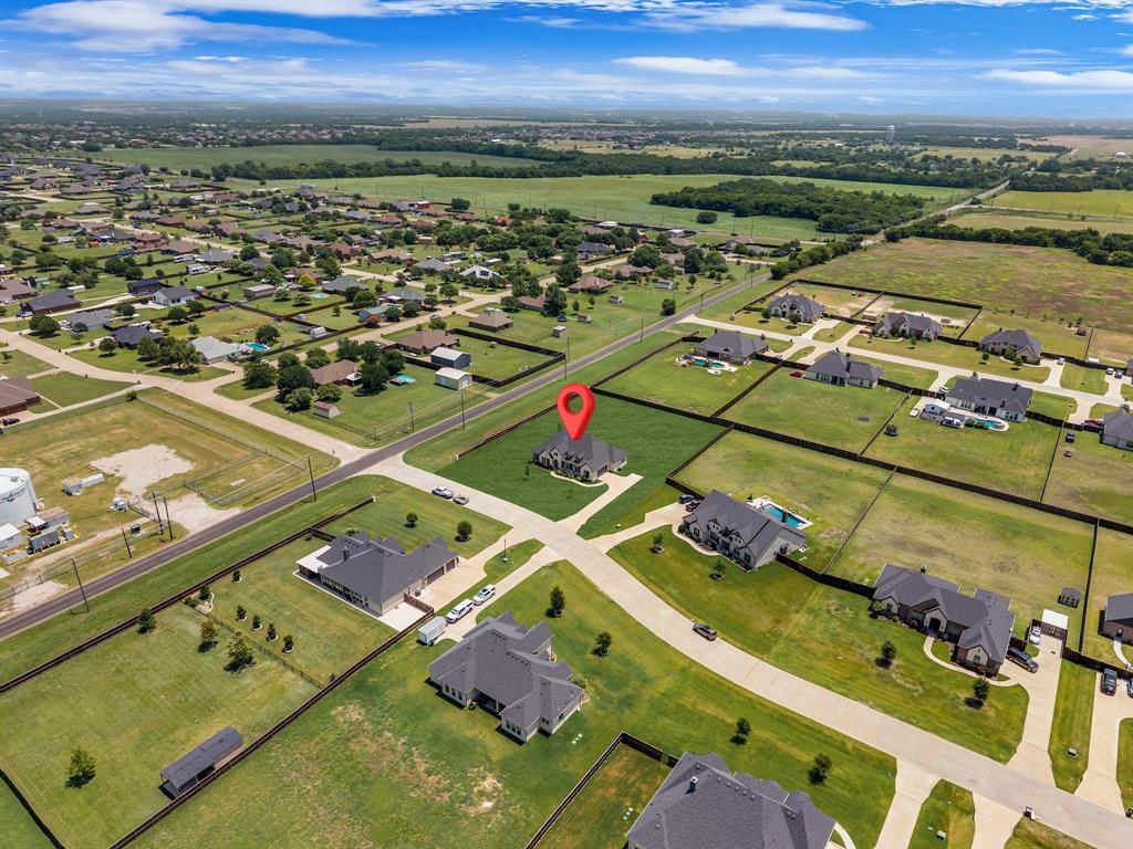 610 Cimarron Meadows Drive Property Photo 4
