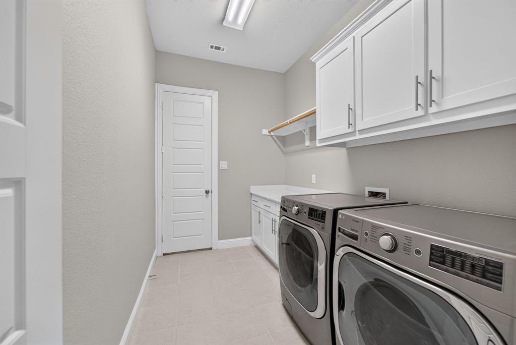 610 Cimarron Meadows Drive Property Photo 30