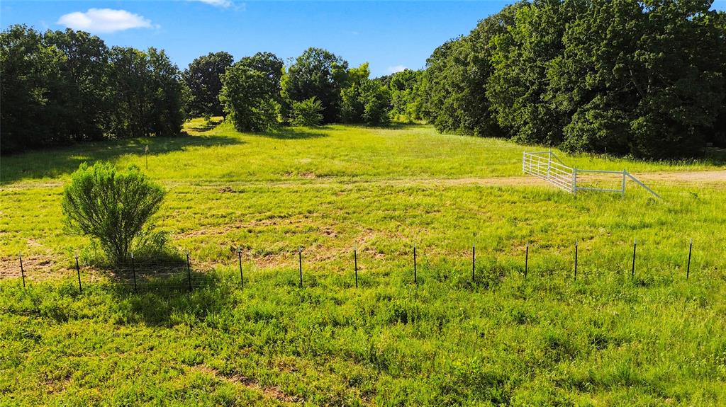 610 County Road 2040 Property Photo 5