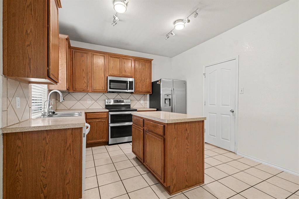 3425 Hermalinda Drive Property Photo 10