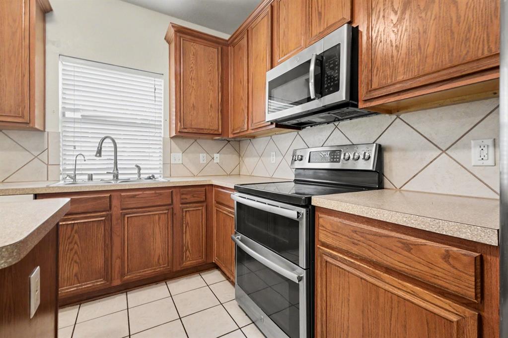 3425 Hermalinda Drive Property Photo 11