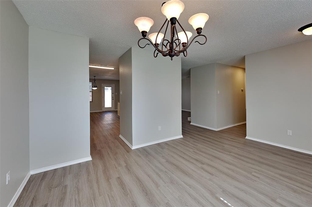 1305 Highcrest Drive Property Photo 6