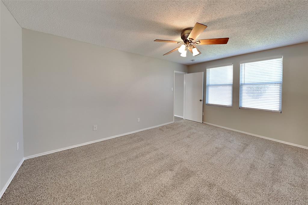 1305 Highcrest Drive Property Photo 9