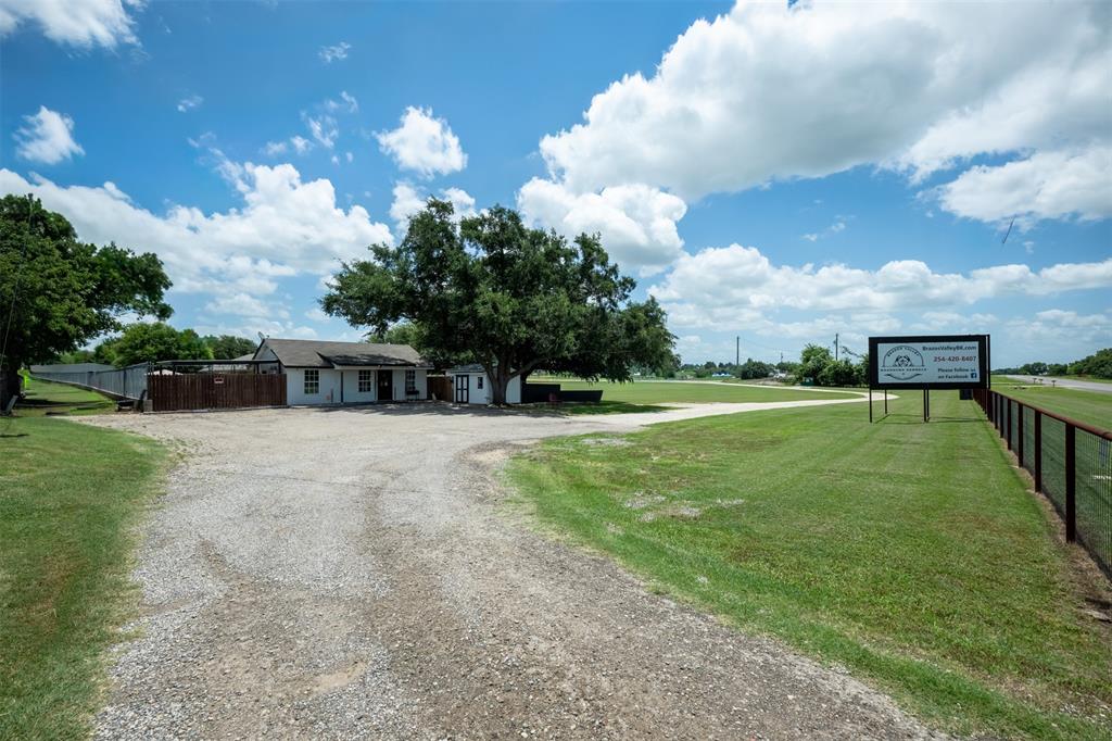5327 Old Lorena Road Property Photo 5