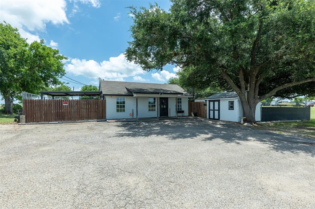 5327 Old Lorena Road Property Photo 6