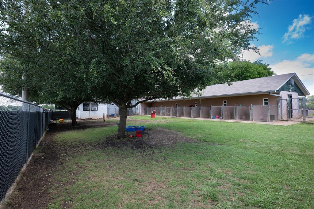 5327 Old Lorena Road Property Photo 14
