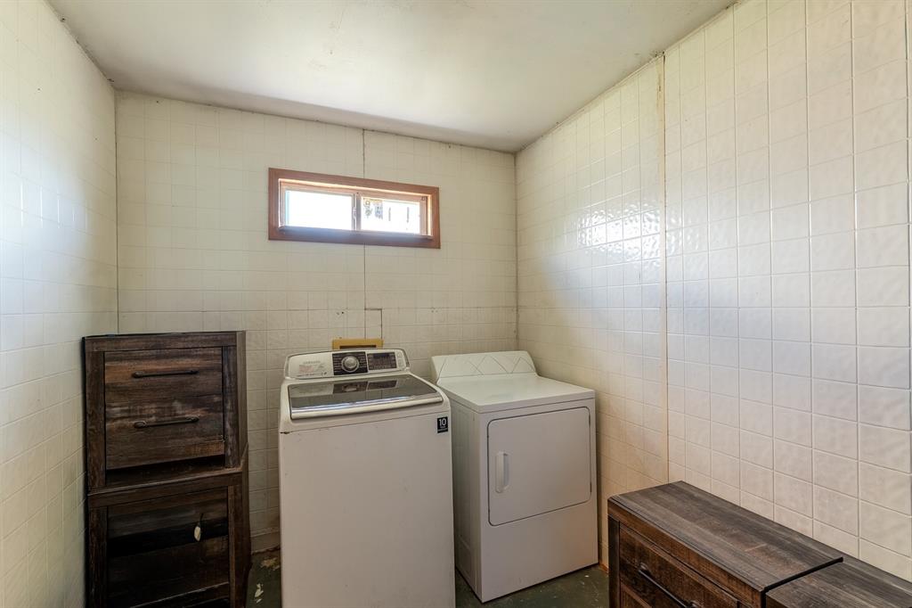 5327 Old Lorena Road Property Photo 24