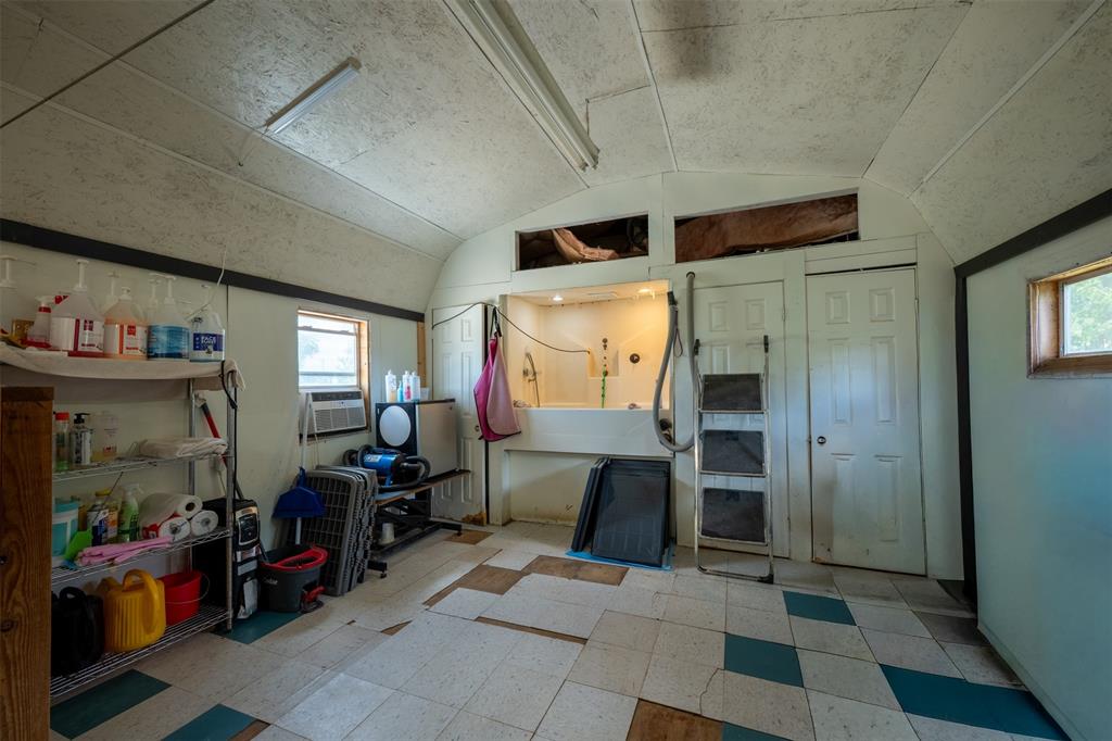 5327 Old Lorena Road Property Photo 28