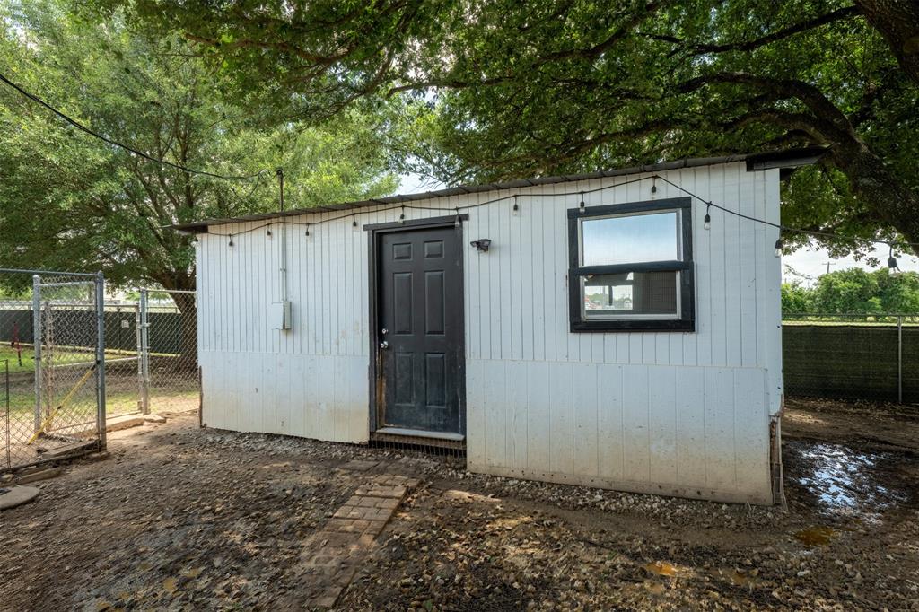 5327 Old Lorena Road Property Photo 32