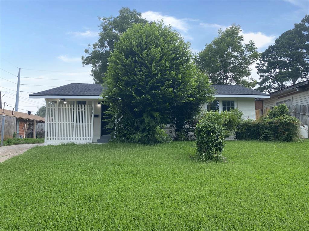 3658 Bellaire Avenue Property Photo 1