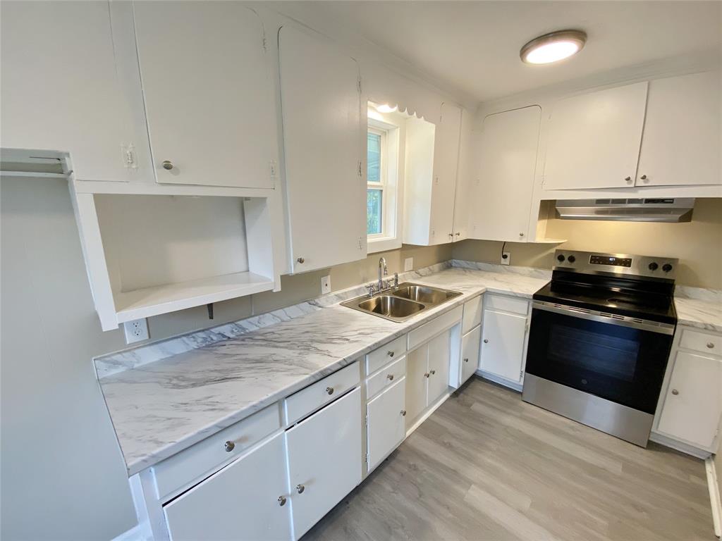 3658 Bellaire Avenue Property Photo 7