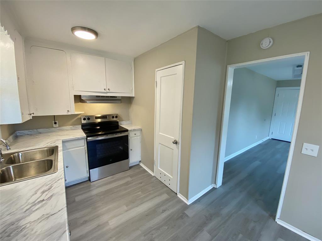 3658 Bellaire Avenue Property Photo 8