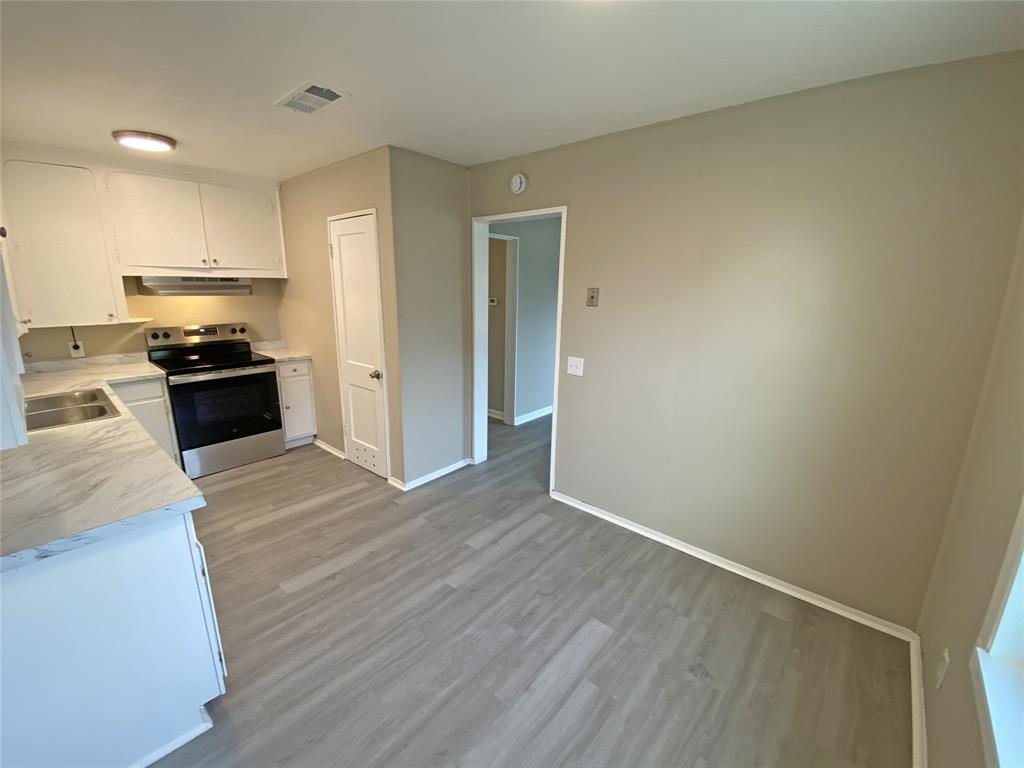 3658 Bellaire Avenue Property Photo 11