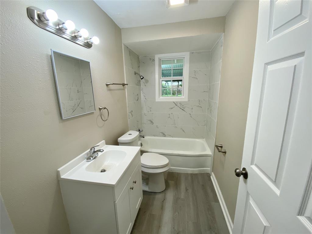 3658 Bellaire Avenue Property Photo 19