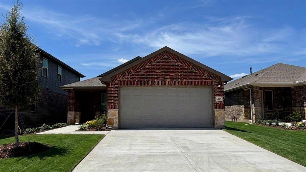 5819 Blue Sky Drive Property Photo 1