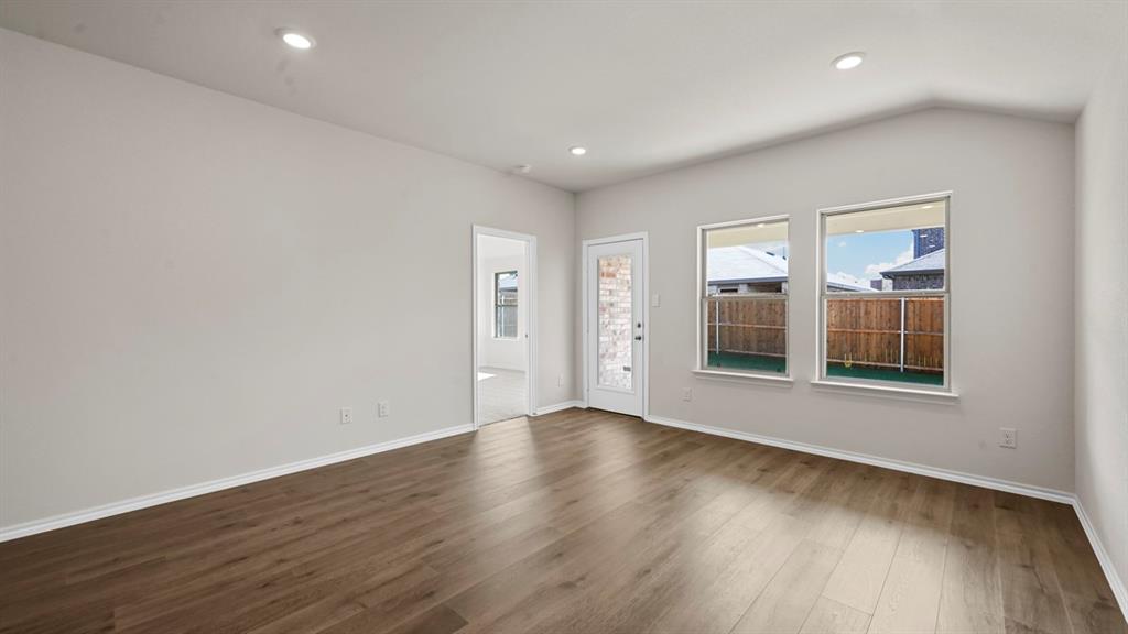 5819 Blue Sky Drive Property Photo 16