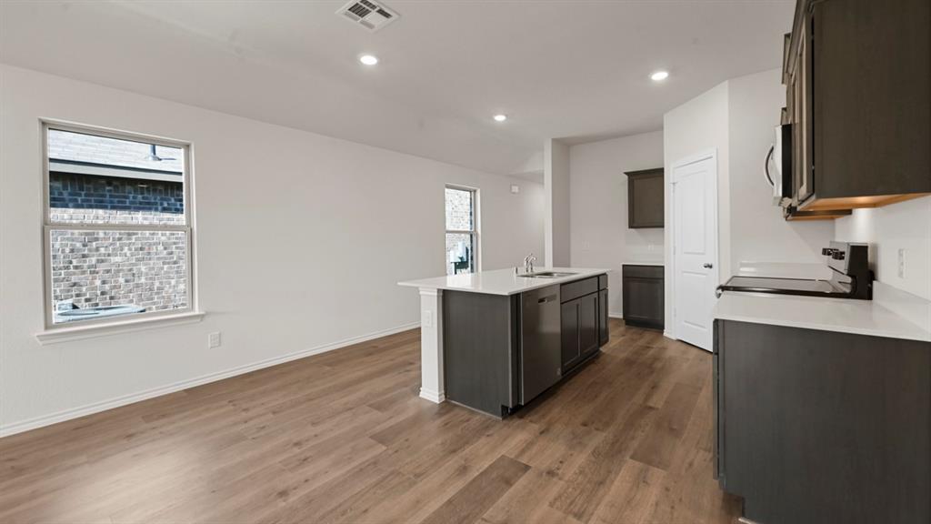 5819 Blue Sky Drive Property Photo 17