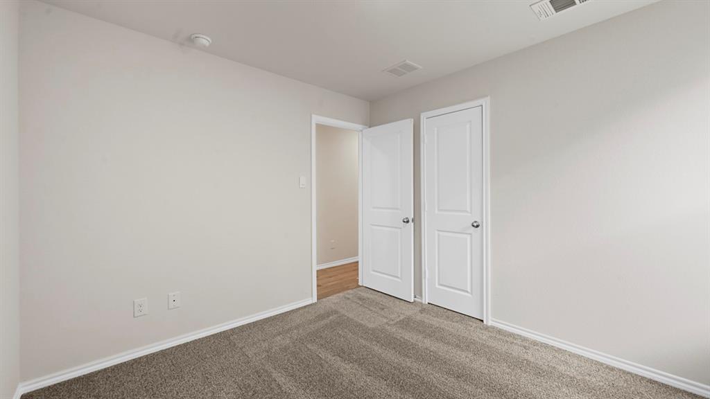 5819 Blue Sky Drive Property Photo 32